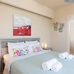 Aelia בית הארחה 4*